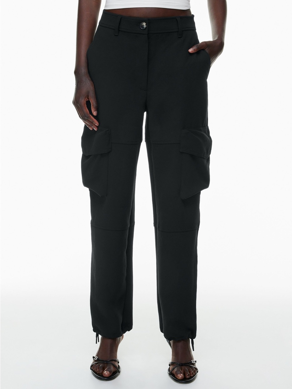 Aritzia | Wilfred Project Cargo in Black Pant Size 6